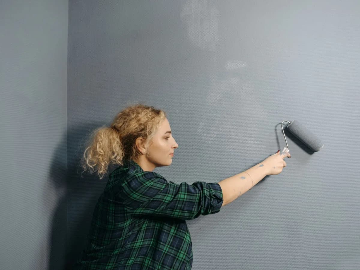 Before and after painting effect in a room