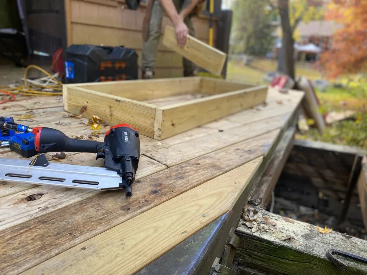 Measuring deck board for assessment